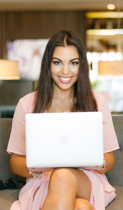 Persona con computadora